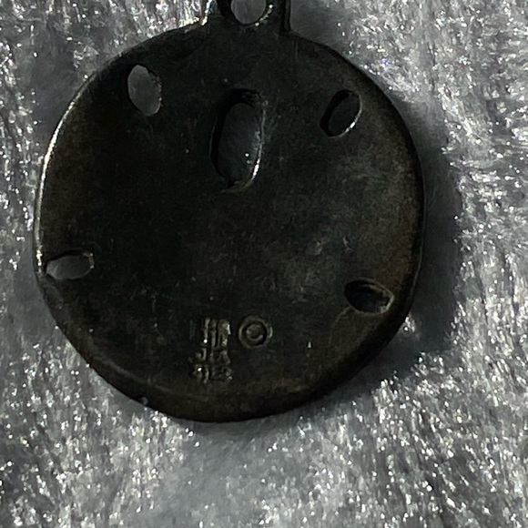 James Avery Small Retired Sterling Silver 925 Sand Dollar Pendant - Picture 7 of 12